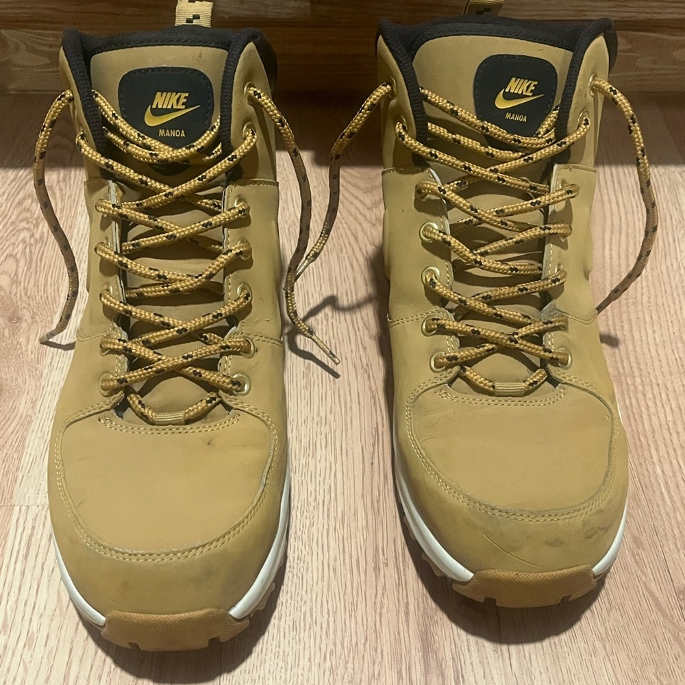 Nike Men's Brown Lace-Up Boots